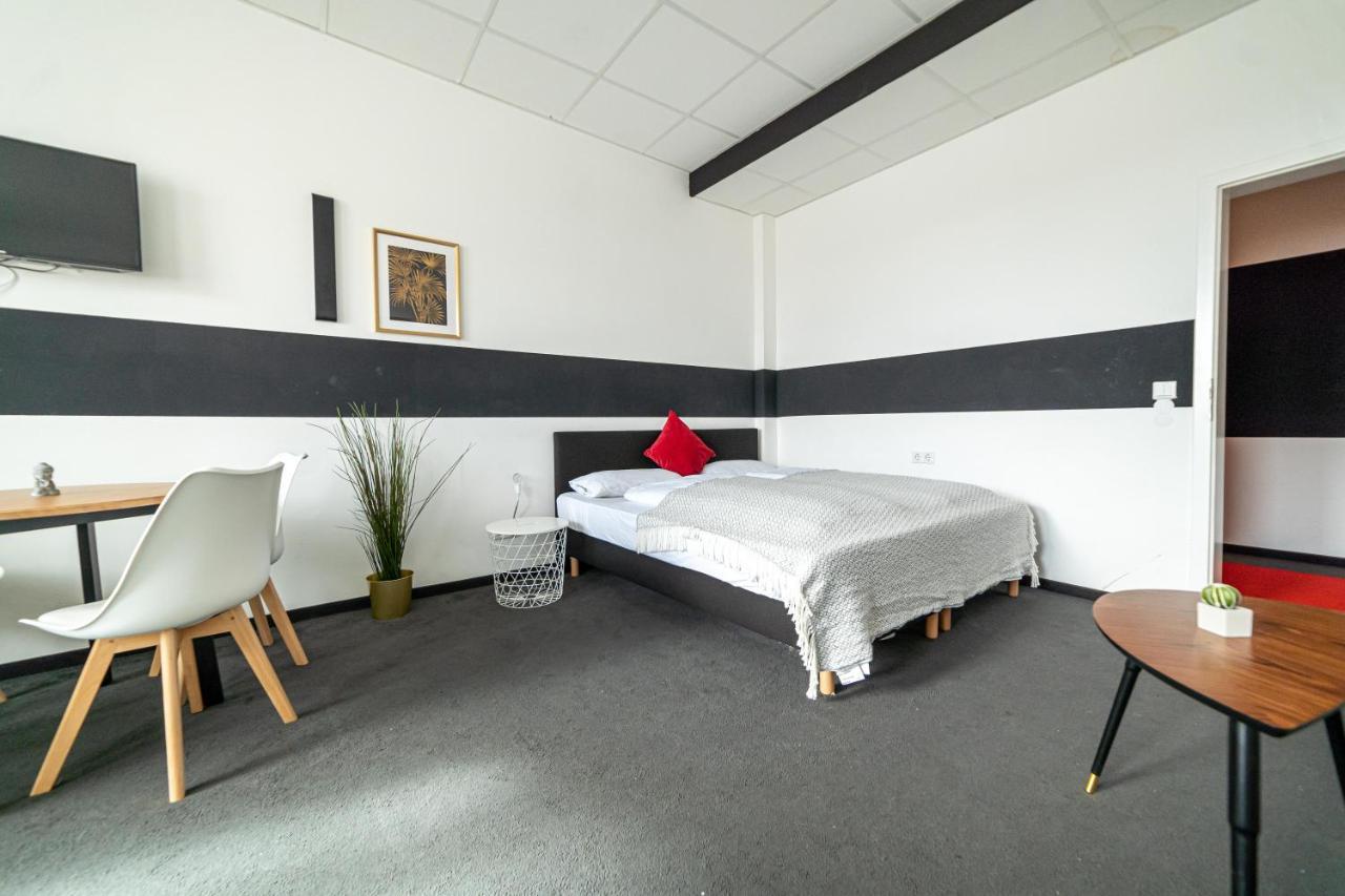 Full House Hostel Nurnberg - Shared Bath & Kitchen 외부 사진